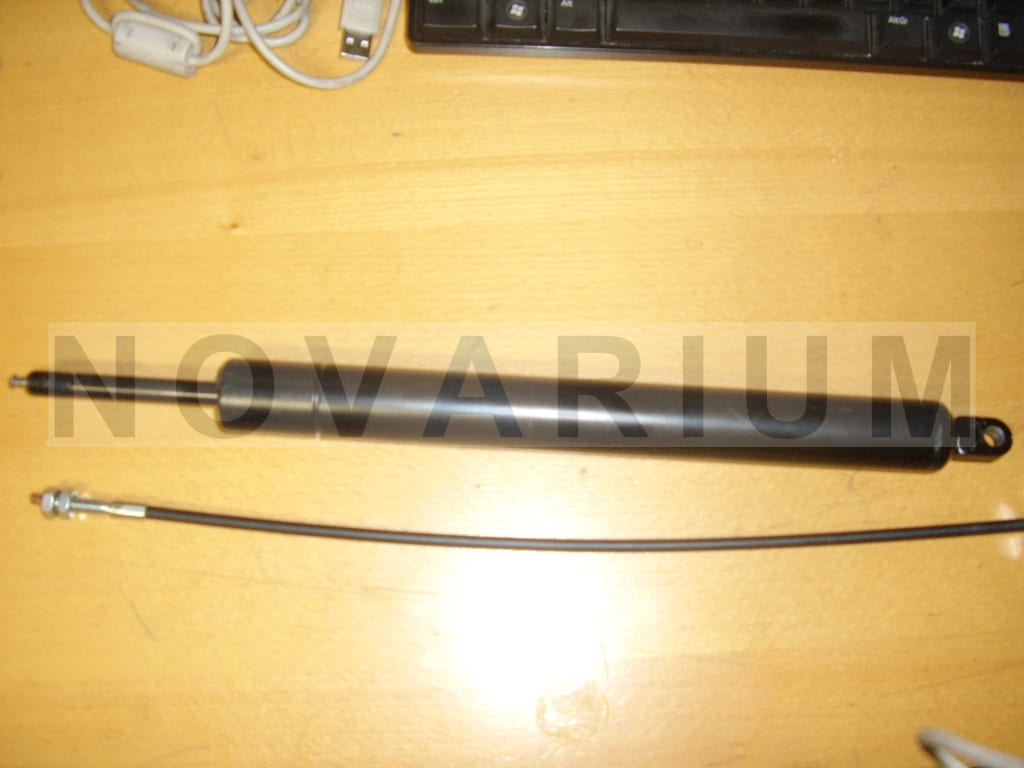 Siemens 8666732 - Piston for 10435927 Push Button Kit Assy.JPG