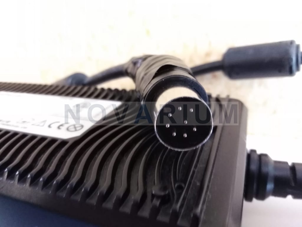 Mindray ADP1210-01 - AC Adapter 100-240V 50-60 Hz.jpeg
