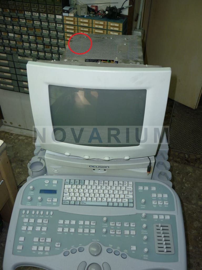 Acuson 8242201 - Monitor 14  1.JPG